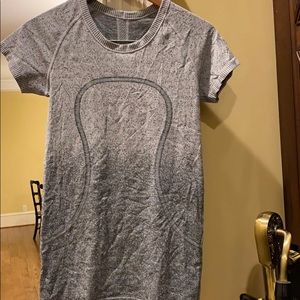 Lulu lemon workout top